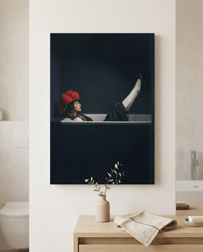 Ein kreatives Schwarzwald Bild auf Leinwand, das durch sein unkonventionelles Motiv und die edle, dunkle Farbgestaltung ein echtes Statement für modernes Wohndesign setzt.